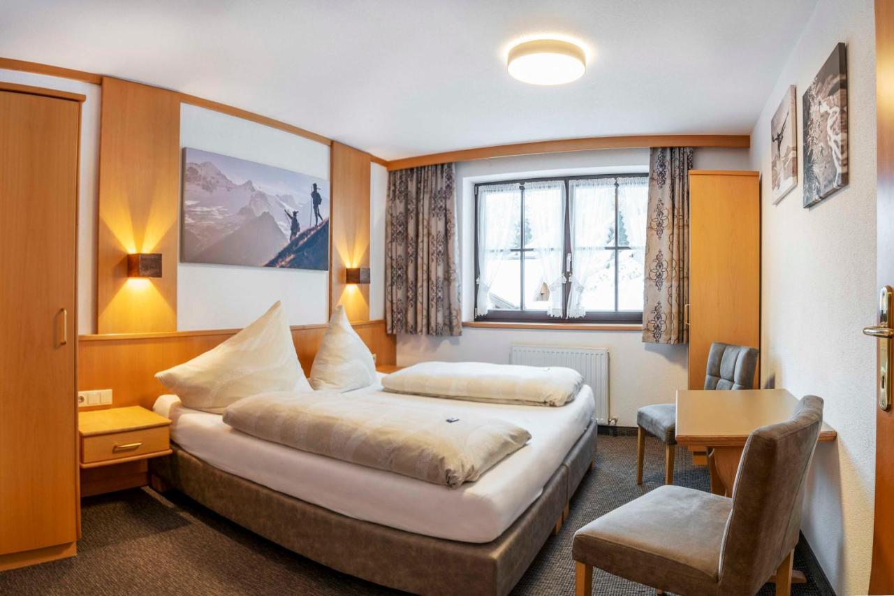 Almhof-Reithof Pitztal Hotel Sankt Leonhard im Pitztal Exterior photo